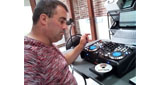 Menense Radio van Samy